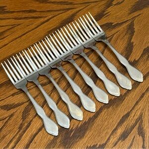 Oneida Twilight 8 Dinner Forks Stainless Flatware 7 1/4”